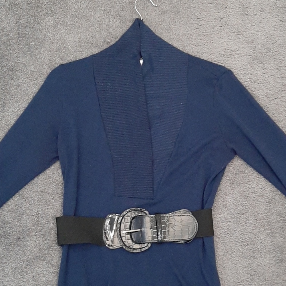 Blue Sweater - Picture 3 of 6
